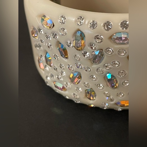 Weiss Lucite Clamper - Picture 3 of 10